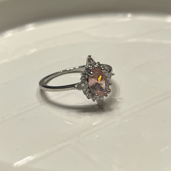Ring ❤️🔥 - Picture 3 of 4